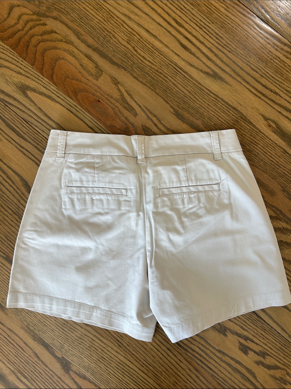 crown & ivy Caroline Light khaki Women's Chino Shorts - Picture 2 of 6